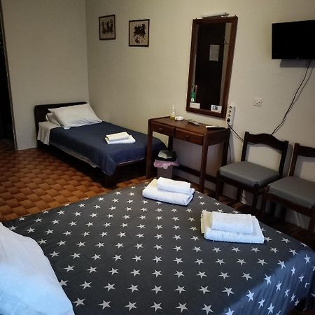 Bissias Guest House Galatás Eksteriør billede