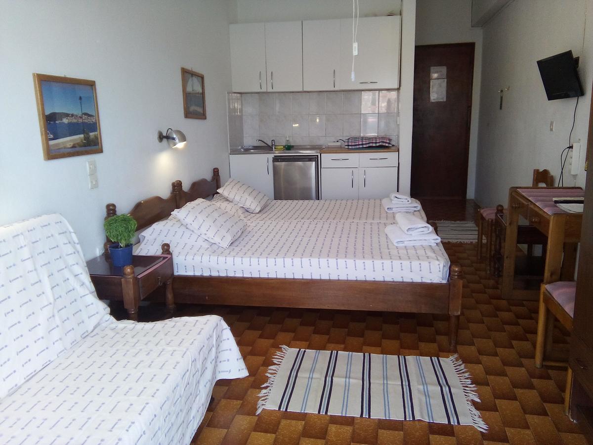 Bissias Guest House Galatás Eksteriør billede
