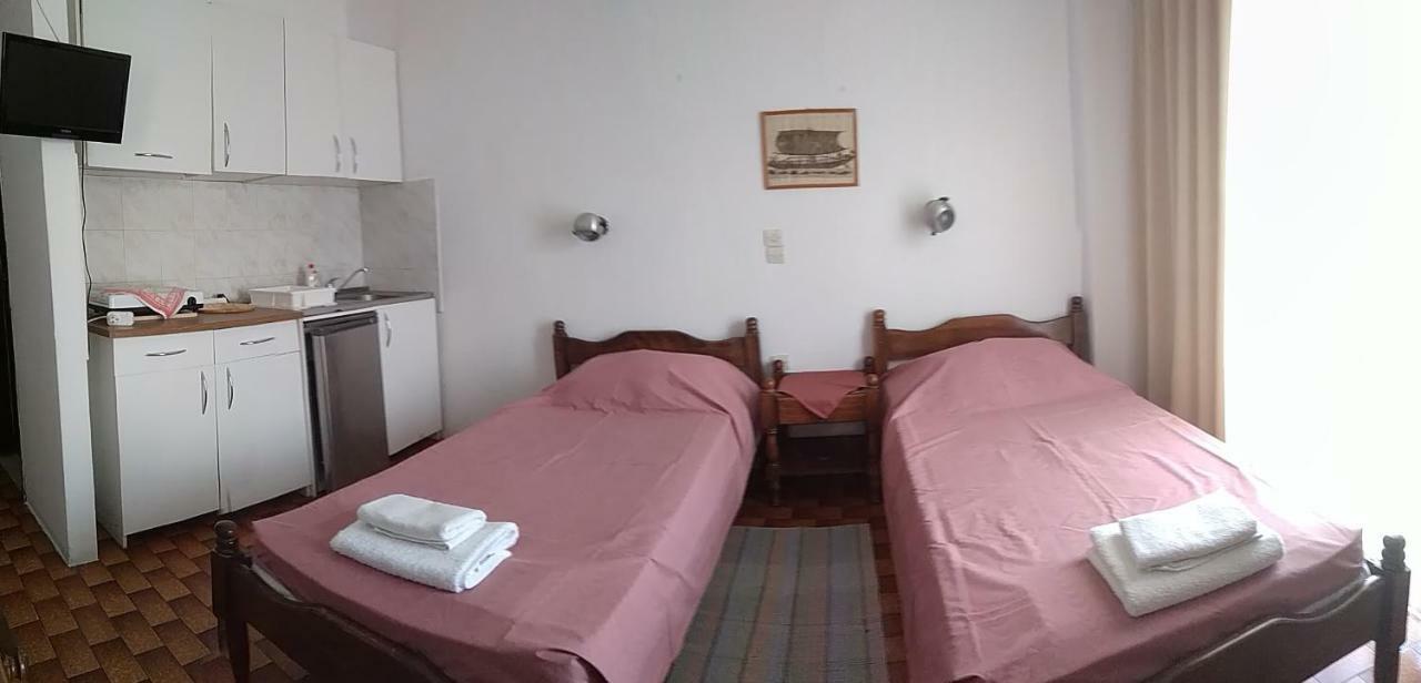 Bissias Guest House Galatás Eksteriør billede